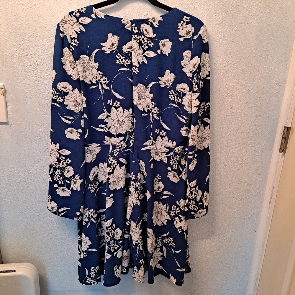 Studio B by Bobeau Blue Floral Dress - Picture 5 of 6